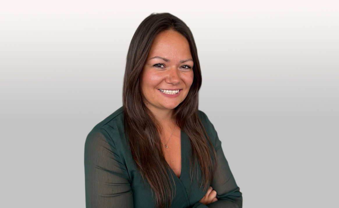 Petra Benušová Headshot