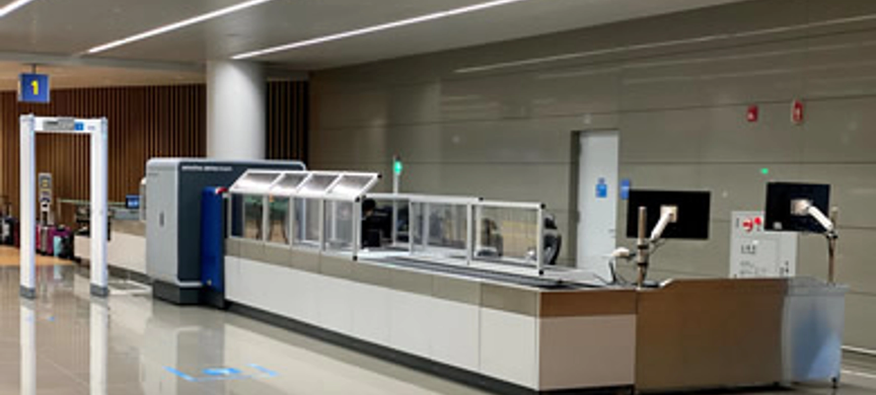 Incheon International Airport trial UV light tray disinfection with Smiths Detection